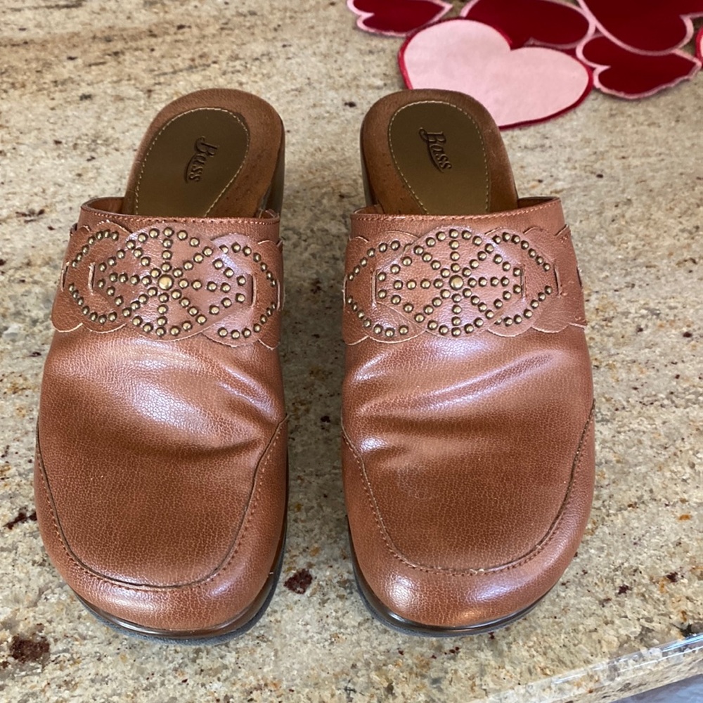 Bass Clogs